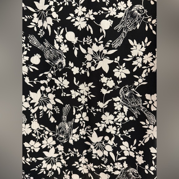 J.Crew Black/Ivory Bird & Floral Toile Print Ruched Sleeve Top Size Small - Picture 6 of 12